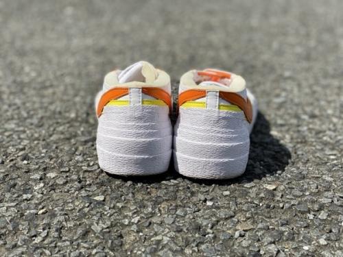 ナイキ×サカイのBLAZER LOW