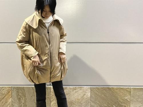 モンクレール ガム ルージュのダウンジャケット