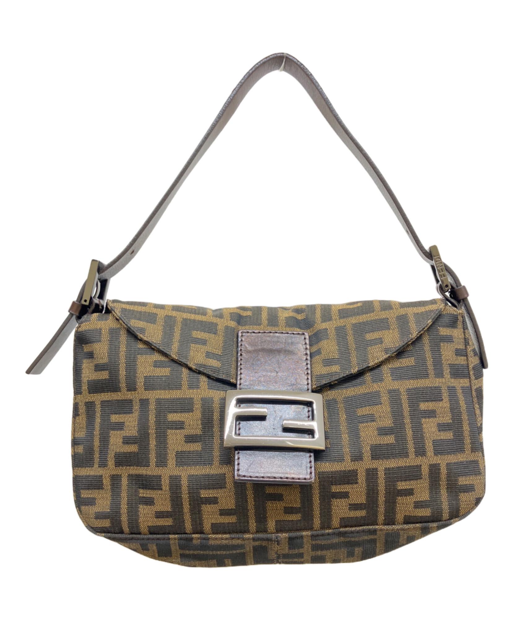 FENDI / フェンディ】ズッカ柄ショルダーバッグ | 永遠のアイコンを 