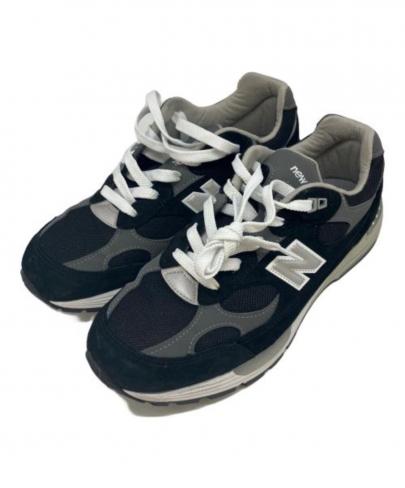 「スニーカーのNEW BALANCE 」