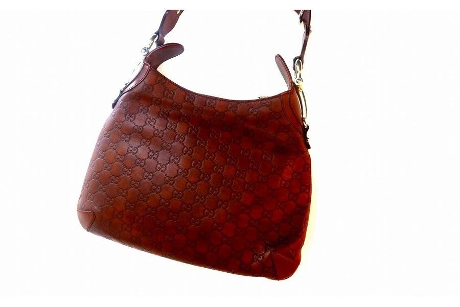 異なる質感が高級感を増す☆【GUCCI】グッチ ハンドバッグ GUCCI グッチ ハンドバッグ ソーホー 607722 CAO0G 1000
