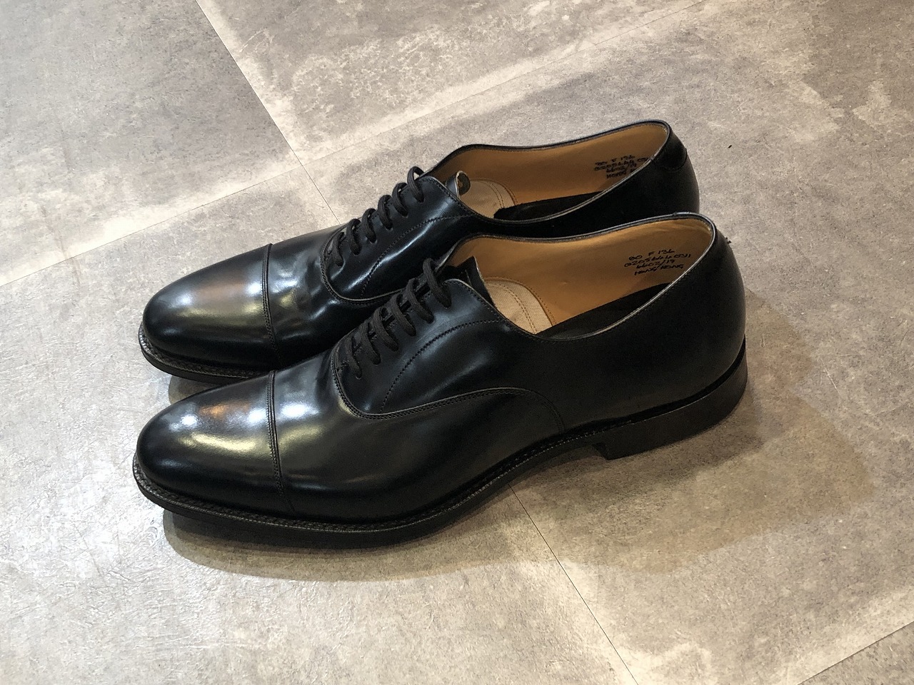 【訳あり】Church's チャーチ　HONG KONG  ストレートチップ BLACK （LAST 136） 【Fitting G】 ≪UK直輸入・正規品≫ UK8.0(26.5ｃｍ)