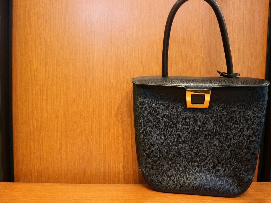 世界最古のファインレザーグッズブランド」DELVAUX/デルボーより 世界最古のファインレザーグッズブランド」DELVAUX/デルボーより