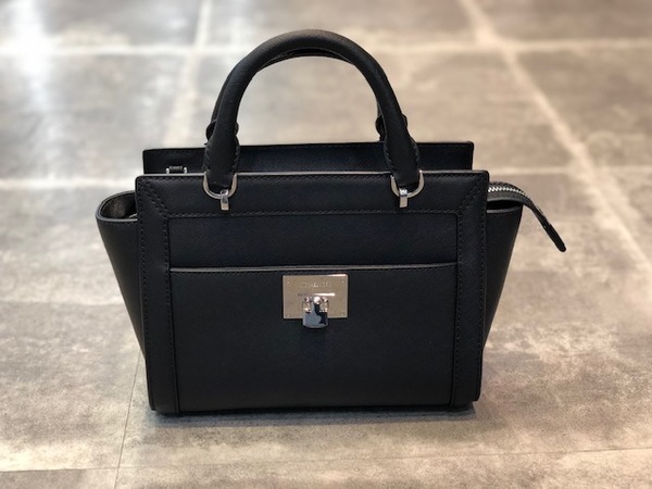 MICKAEL KORS / マイケルコースからTINAの2WAYバッグをご紹介し MICKAEL KORS / マイケルコースからTINAの2WAYバッグをご紹介し