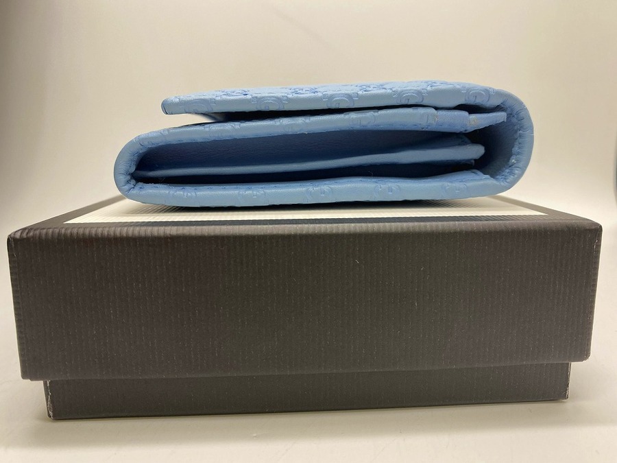 GUCCI / グッチの2つ折り長財布 / スカイブルーが入荷しました