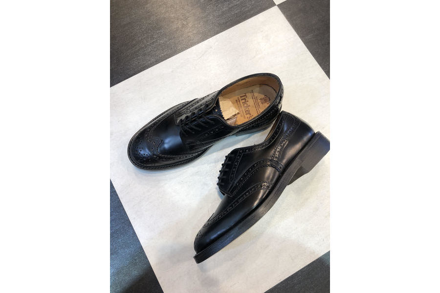 Tricker's/トリッカーズの定番BOURTON/バートンのコードバン