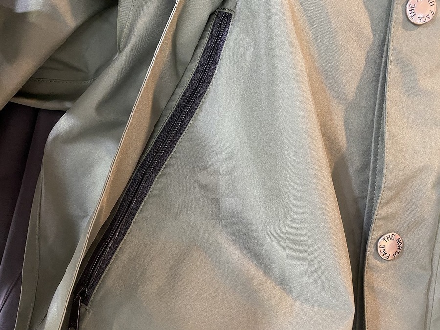 THE NORTH FACEのマウンテンレインテックスジャケットが未使用3 THE NORTH FACEのマウンテンレインテックスジャケットが未使用3