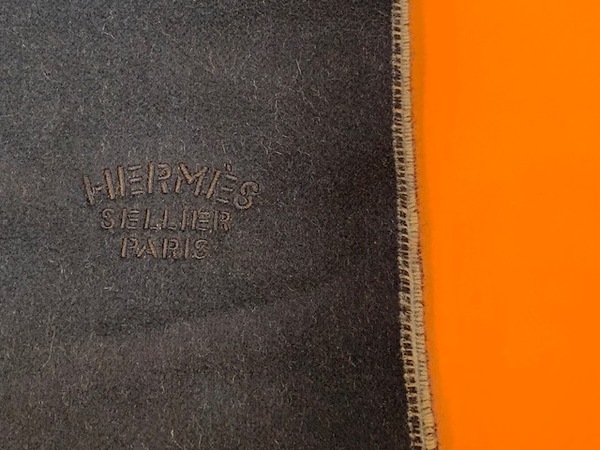 HERMES / エルメス】カシミヤ大判ストールダブルフェイスのご紹介です
