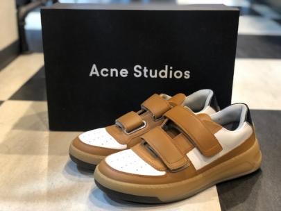 「インポートブランドのacne studios 」