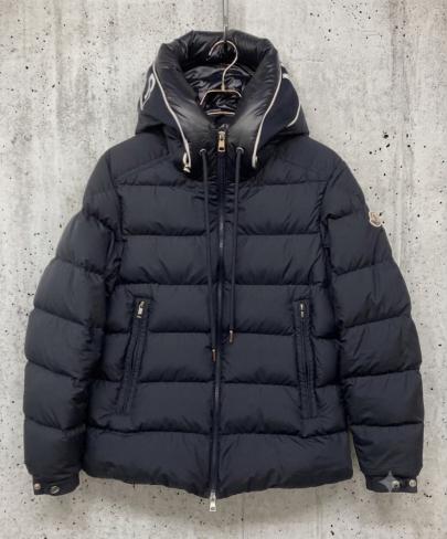「インポートブランドのMONCLER 」