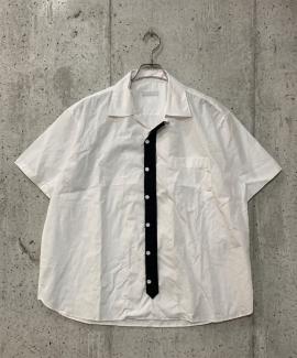 「ラグジュアリーブランドのPRADA 」