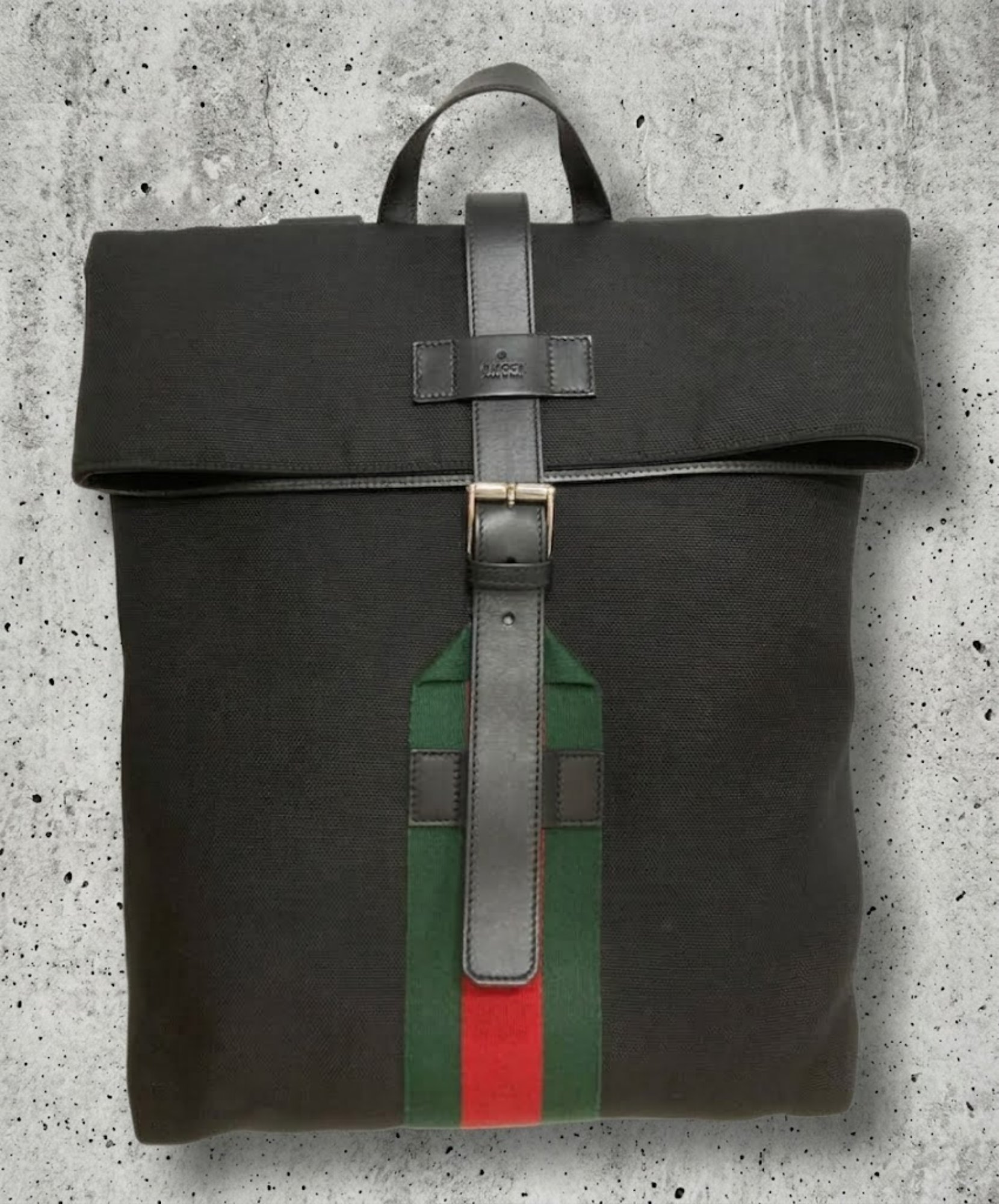 GUCCI】テクノキャンバス バックパック スポーティとラグジュアリーが
