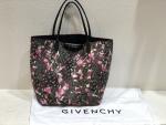 大人気インポートブランド【MARNI / マルニ】 より 花柄プリントトート 大人気インポートブランド【MARNI / マルニ】 より 花柄プリントトート