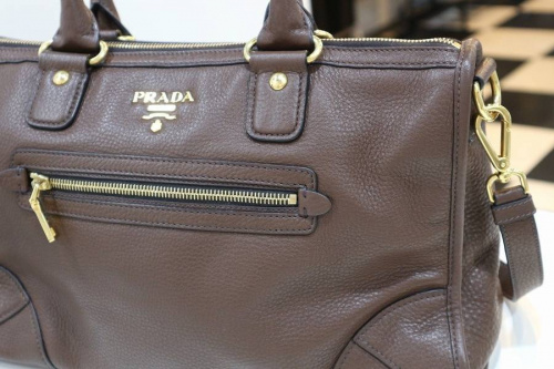 バッグのPRADA