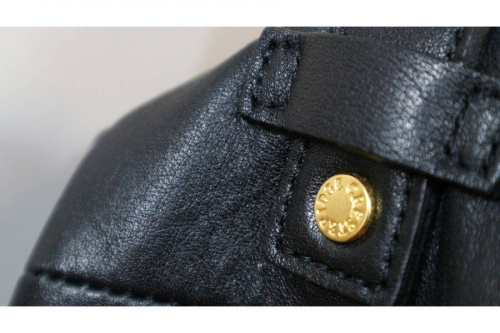 バーバリークレストブリッジ