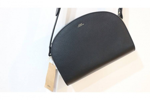 アーペーセーのレディース