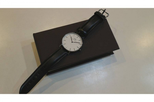 買取案内のDaniel wellingtonダニエルウェリントン