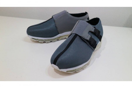 スニーカーの千歳船橋