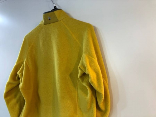 アウトドアのフリース