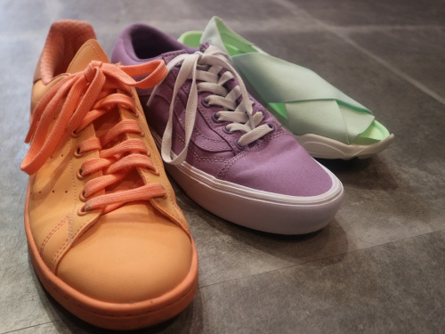 買取案内のスニーカー