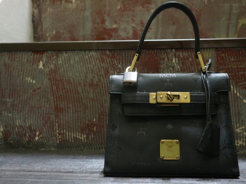 MCM FENDI LOUIS VUITTONのエムシーエム　フェンディ　ルイヴィトン