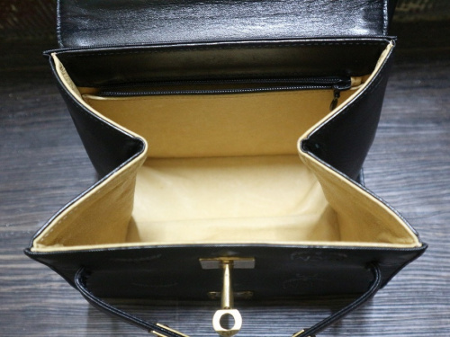 ヴィンテージブランドバックのレディースバッグ買取強化中