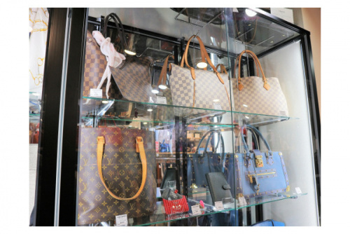 ラグジュアリーブランドのメンズ・レディース問わず大募集