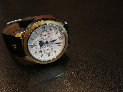 マベンウォッチズのROBOR