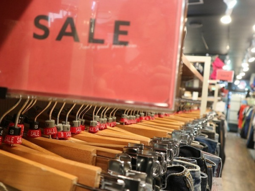 サマーセールのSALE