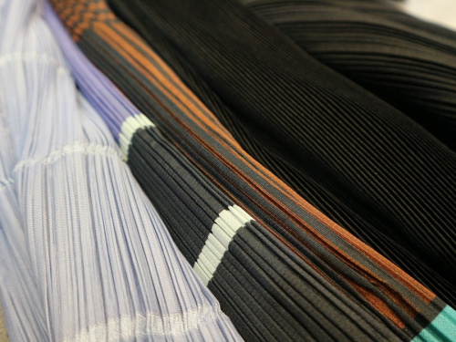 キャリアファッションのPLEATS PLEASE