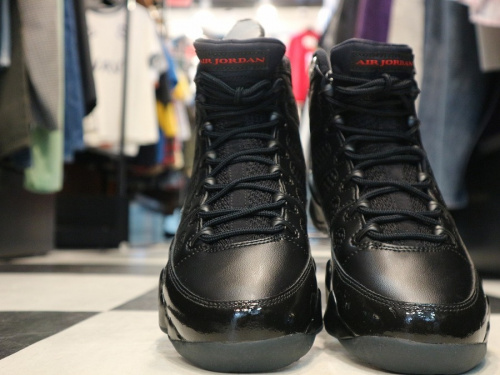 スニーカーのNIKE AIR JORDAN