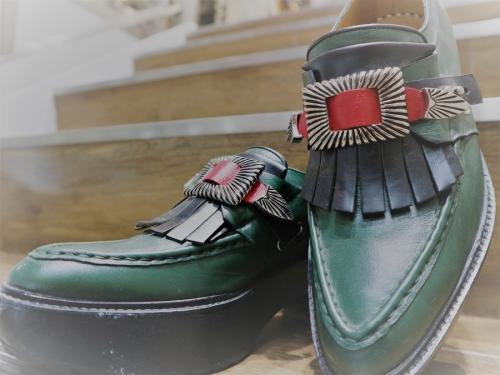 ラグジュアリーブランドのTOGA PULLA