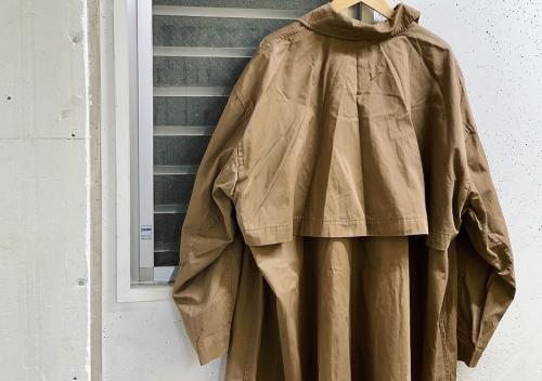 イッセイミヤケのウィンドコート