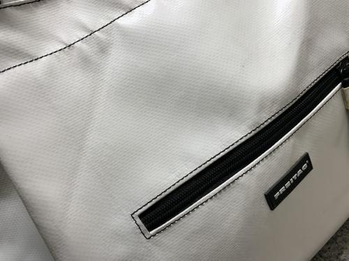 フライターグの千歳船橋　メンズ　バック