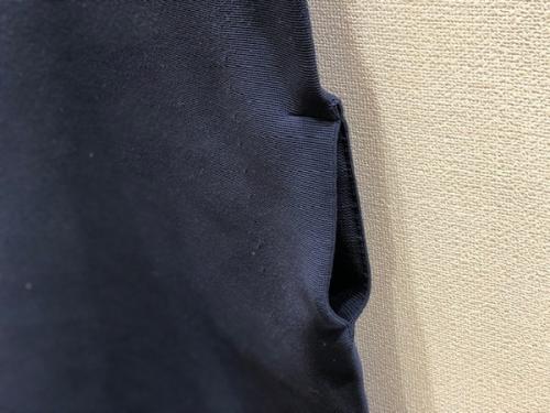 ワンピースのソリッドニット