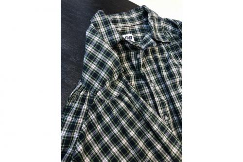 エーアイイーのペインターシャツ