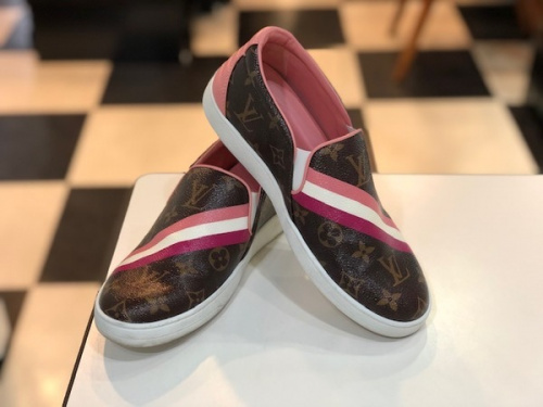 ラグジュアリーブランドのLOUIS VUITTON 　