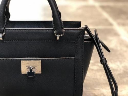 2WAYバッグのTINA