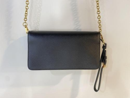 プラダのチェーンショルダーポシェット / ブラック