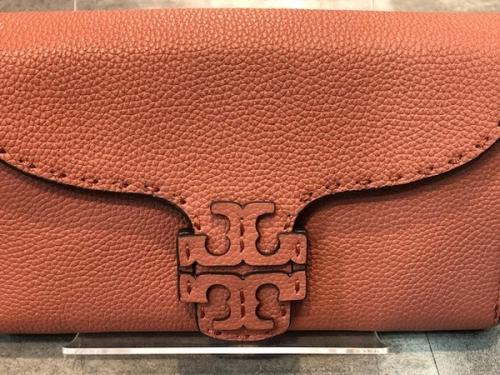 クロスボディのウォレット