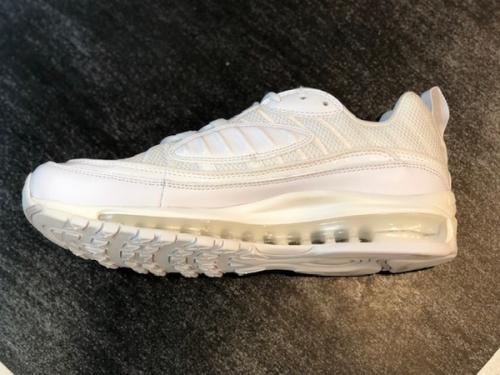 ナイキのAIR MAX 98