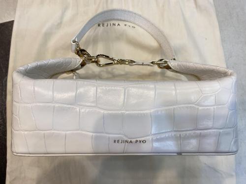 REJINA PYOのレジーナ・ピョウ