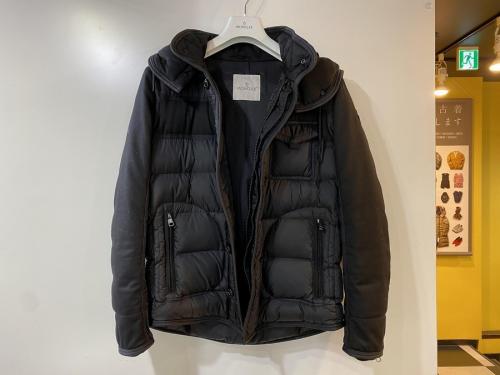 モンクレールのライアンダウンジャケット