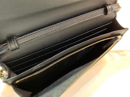 グッチシマのショルダーバッグ