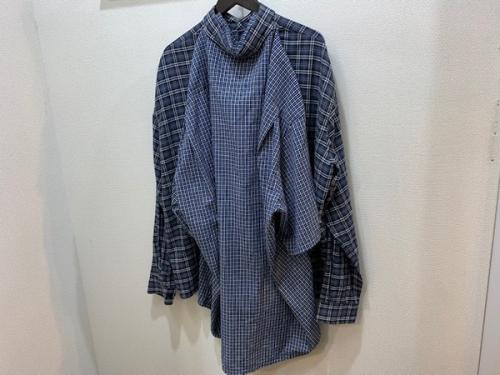 バレンシアガのシャツ