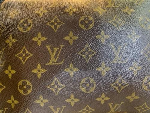 LOUIS VUITTON 　のルイ ヴィトン　