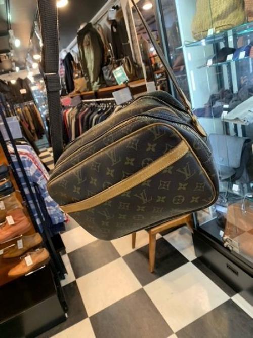 ルイ ヴィトン　のショルダーバッグ