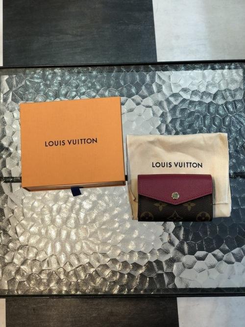 LOUIS VUITTON 　のルイ ヴィトン　