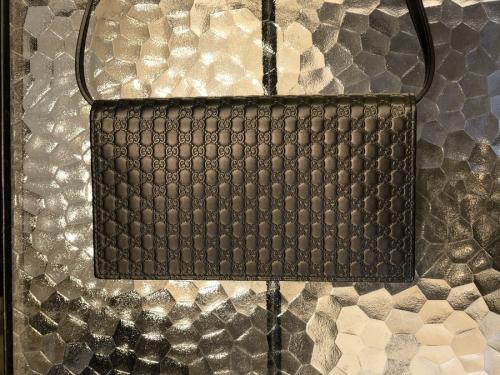 グッチのショルダーバッグ