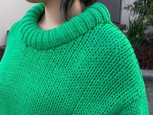 ローゲージロールネックニットのレディース